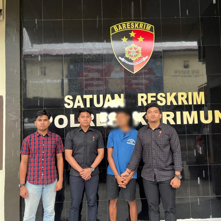 Picsart_25-08-19_16-13-13-743