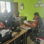Babinsa Tanjung Batu Barat Sambangi Kantor Lurah, Perkuat Komunikasi Wilayah